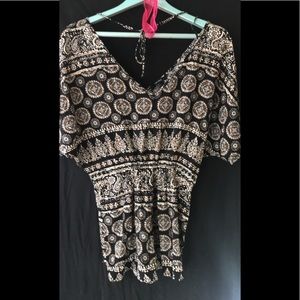 Pattern black romper 💛